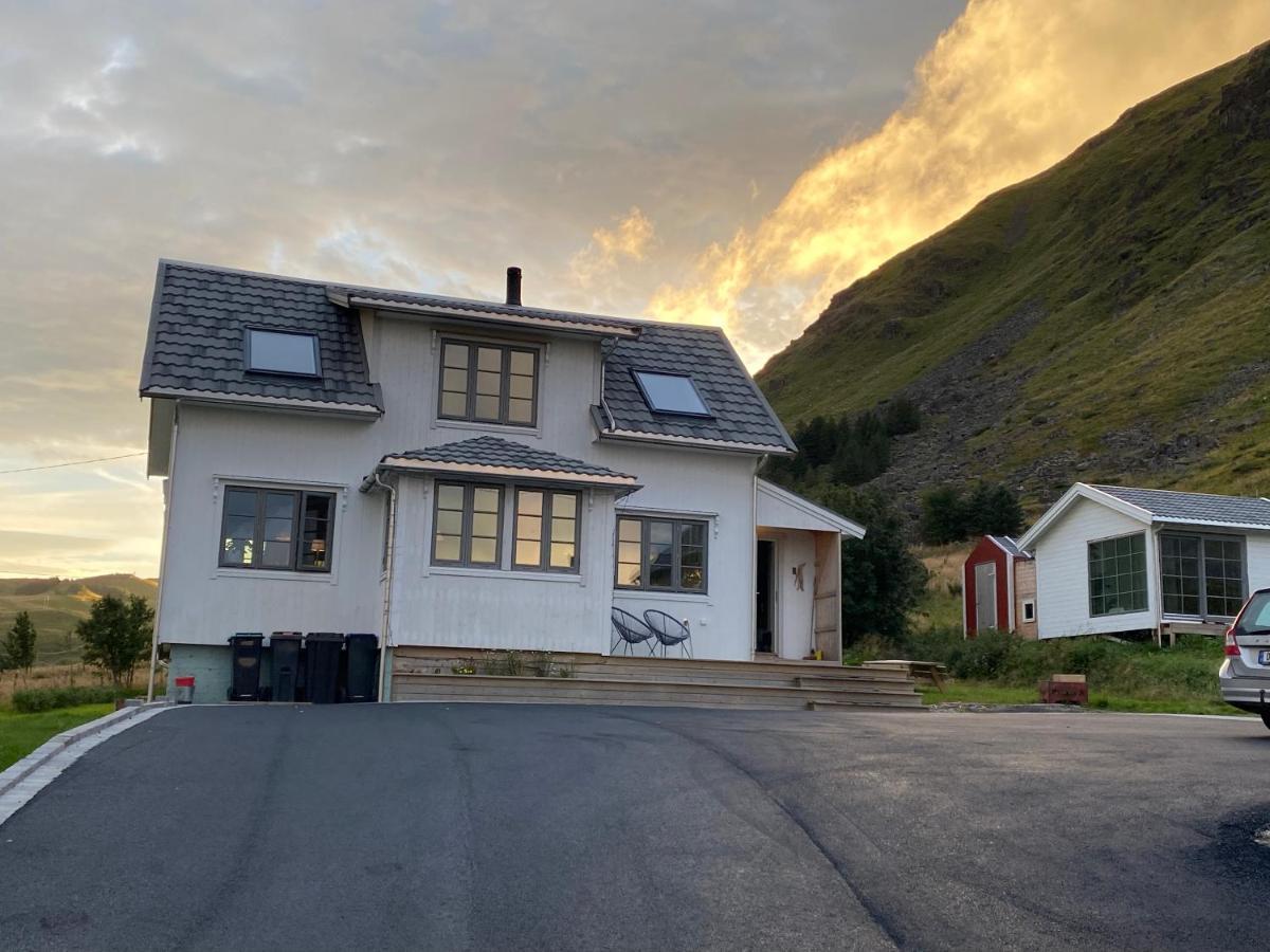 Dyr Tillatt I Vakkert Hus Med Naturomgivelser I Lofoten Villa Sennesvik Exterior foto